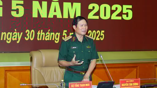 Đại tướng Nguyễn Tân Cương yêu cầu tăng cường tuyên truyền, tuần tra, xua đuổi, ngăn chặn tàu nước ngoài xâm phạm vùng biển Việt Nam