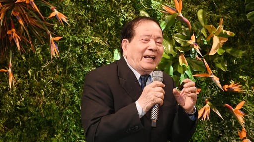 Nguyên chủ tịch Hội Nhà văn Việt Nam tiết lộ điều vui sướng này khi về hưu