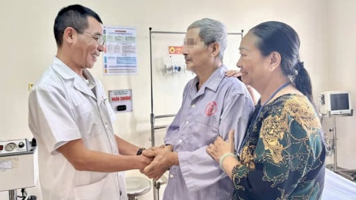 Bỗng nhiên đau bụng, mệt lả, sốc mất máu nghiêm trọng vì bệnh hiểm