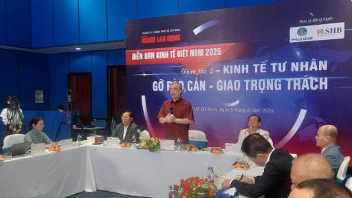 Được ví như cá sống trong nước, chuyên gia “điểm huyệt” để doanh nghiệp tư nhân lớn mạnh