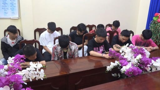 Hàng chục người mang hung khí đi giải quyết mâu thuẫn