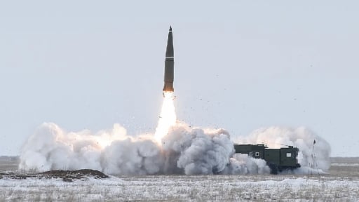 Ukraine tấn công căn cứ tên lửa Nga ở Bryansk, hạ gục bệ phóng tên lửa đắt giá của Moscow