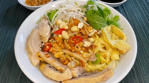 Loại thịt ngon hơn thịt cừu, bổ hơn thịt thỏ, nấu miến trộn thanh mát cho bữa cơm ngày hè