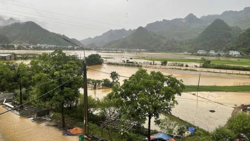 Mưa lớn gây ngập cục bộ ở thị trấn Mường Khương (Lào Cai)