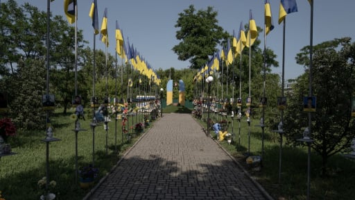 'Họ có thể tới trong 2 ngày nữa' – Thị trấn Ukraine run rẩy lo sợ quân Nga tràn tới tấn công