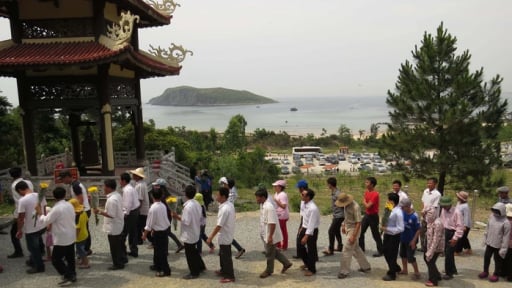Một hòn đảo rộng 10ha, cách bờ biển Quảng Bình 1km là nơi an giấc ngàn thu của 3 vị tướng lừng danh