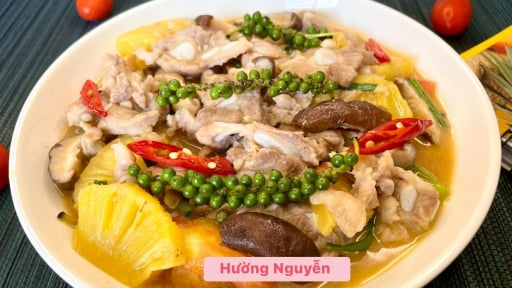 Bộ phận cực ngon của con heo, ăn vào tốt xương khớp, đem rim nước cốt dừa, đánh bay cả nồi cơm