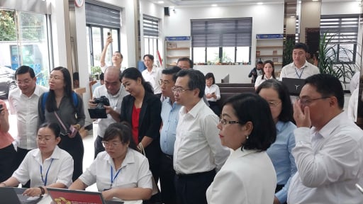 Sáng nay, 102 phường xã mới ở TP.HCM đồng loạt 'chạy thử' 