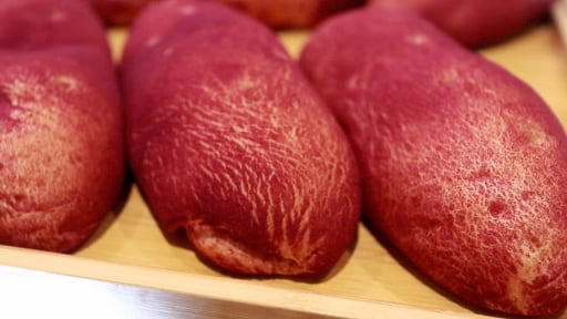 Bán 500 chiếc mỗi ngày, bánh khoai lang phô mai thành “món ăn quốc dân” mới của giới trẻ Hà Nội