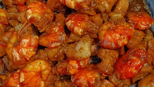 Mách bạn cách làm tôm rim thịt mặn ngọt thơm ngon đậm vị, cực kì hao cơm
