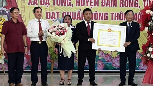 Một huyện nghèo ở Lâm Đồng vươn lên thành điểm sáng nông thôn mới 