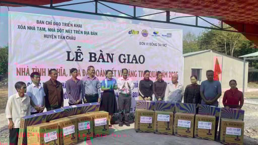 Tây Ninh 'thần tốc' xóa nhà tạm, nhà dột nát với sự chung tay của doanh nghiệp