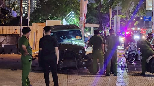 Vụ ô tô tông loạt xe máy, hai mẹ con tử vong ở Bình Tân: Người gây tai nạn trình diện, CSGT nói “ô tô Jeep có lỗi”