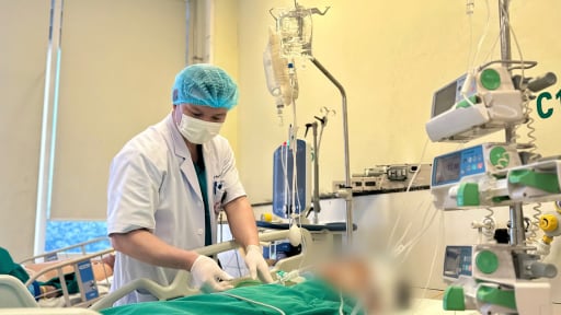 'Chạy đua' giành sự sống cho thanh niên 'vô danh' hôn mê bất tỉnh