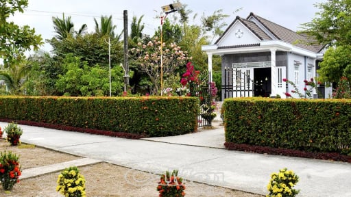 Nông thôn mới một nơi ở Cà Mau đẹp như phim thế này đây, đường hoa bung nở, nhà to như biệt thự
