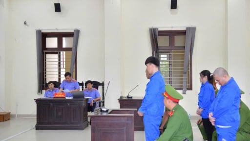 Tòa tuyên 3 án tử hình nhóm mua bán ma túy tông xe khiến cảnh sát giao thông tử vong ở Long An