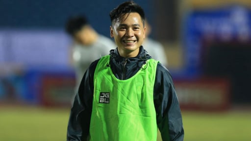 Tiền vệ CLB Hải Phòng: Cao 1m60, giành 2 chức vô địch V.League, 2 Cúp Quốc gia