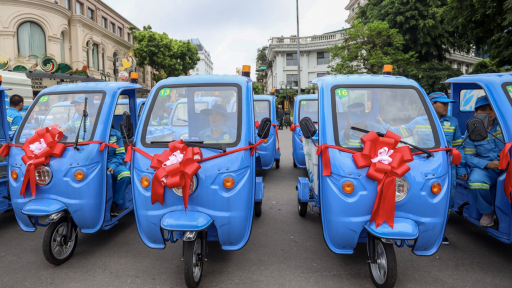 Hà Nội ra quân vận hành thiết bị vệ sinh môi trường, đưa 100 phương tiện, thiết bị hiện đại vào sử dụng