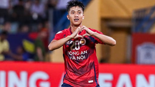Tiền vệ Phan Văn Đức: “Urawa Red đủ sức khiến Inter Milan ôm hận'