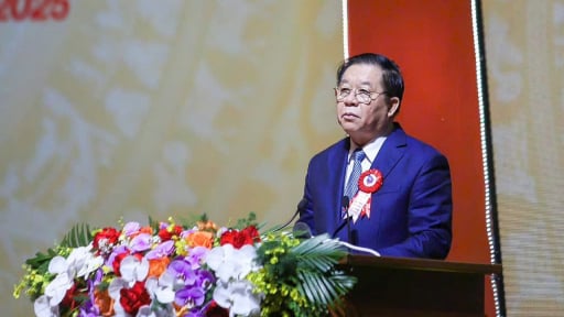 Trưởng Ban Tuyên giáo và Dân vận Trung ương: 'Trí tuệ nhân tạo không thay thế được bản lĩnh, cốt cách, sự dấn thân vì cộng đồng của báo chí'