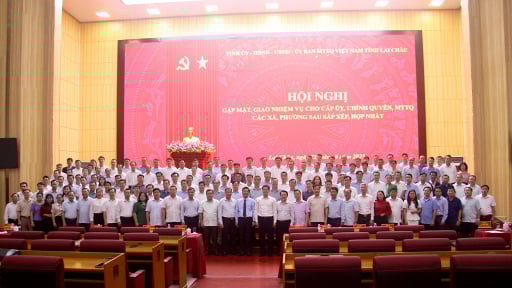 Lai Châu giao nhiệm vụ cho 38 xã, phường mới, sẵn sàng vận hành mô hình chính quyền 2 cấp
