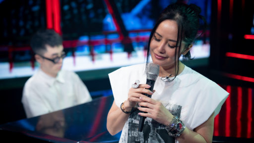 Diva Hồng Nhung kể về phút giây tắt điện thoại, nằm gục ở cuối giường bệnh