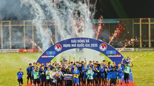 Kịch tính phút bù giờ, Quảng Ninh hạ PVF 4-3 để lên ngôi vô địch Giải hạng Nhì Quốc gia 2025