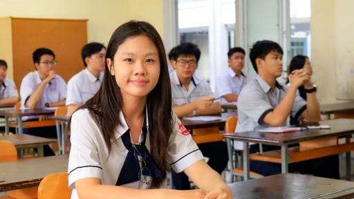 Kỳ thi tốt nghiệp THPT năm 2025 tại TP.HCM: Hơn 99.000 sĩ tử chính thức vượt ải môn thi Ngữ văn