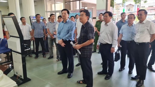 Phó Thủ tướng Mai Văn Chính kiểm tra việc vận hành mô hình chính quyền 2 cấp tại Kiên Giang