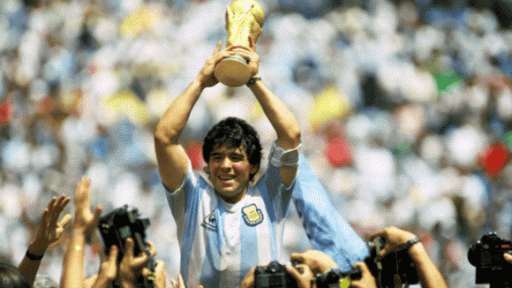 Maradona và giai thoại khó tin về trận đấu trong nhà tù dát vàng của trùm ma túy
