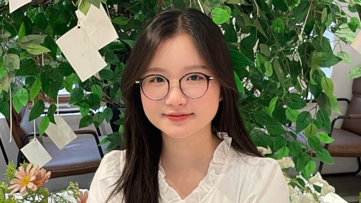 Thủ khoa xinh xắn Trường Đại học Thương mại bật mí cách học đạt điểm cao chót vót nhưng không áp lực