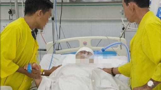 Người cha nghẹn lòng tiễn biệt, hiến tạng con 33 tuổi cứu sống nhiều người: “Bố cố hết sức rồi, không còn cách nào khác”