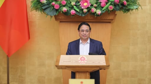 Thủ tướng: Khẩn trương xem xét gỡ bỏ công cụ hành chính về hạn mức tín dụng