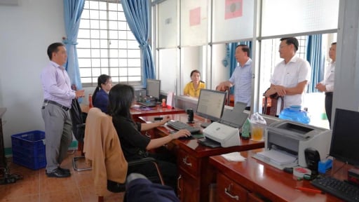  Tây Ninh 4 ngày đầu sáp nhập, dân thắc mắc gì, gọi ngay  lãnh đạo xã 