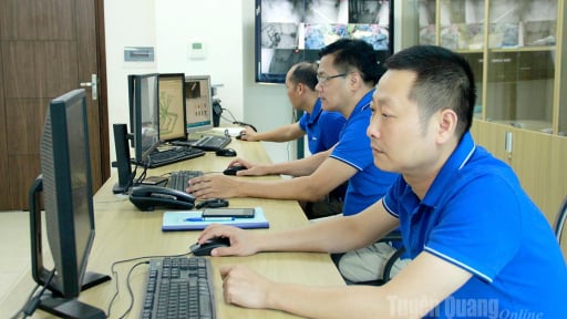 Một xã cách trung tâm hành chính tỉnh Tuyên Quang mới 300km kết nối với tỉnh như thế nào?