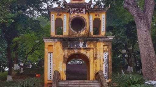 Có phải do tâm linh mà miếu Trung Liệt trên gò Đống Đa bị phá dỡ?