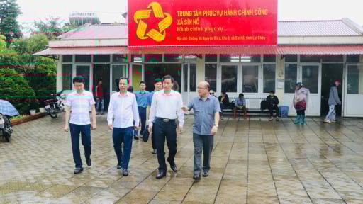 Xã Sìn Hồ cần tập trung lãnh đạo, vận hành bộ máy hành chính mới hoạt động hiệu quả, vì nhân dân phục vụ