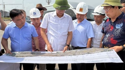 Dự án đường sắt Lào Cai – Hà Nội – Hải Phòng: Vẫn còn tình trạng xây dựng trái phép trên đất dự án
