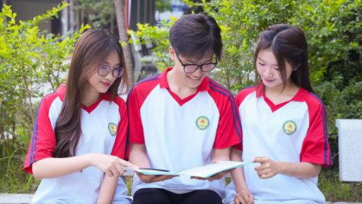 Học phí các trường đại học đình đám khối ngành Kinh tế 2025: Thí sinh cân nhắc lựa chọn