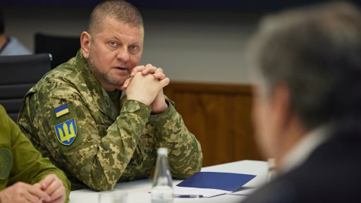 Cựu Tổng Tư lệnh Zaluzhnyi tiết lộ 'đường sống' bất ngờ của Ukraine trước 'bão lửa' từ quân Nga 