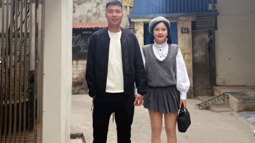 Hậu vệ Đông Á Thanh Hóa: Cao 1m80, vợ xinh như hoa