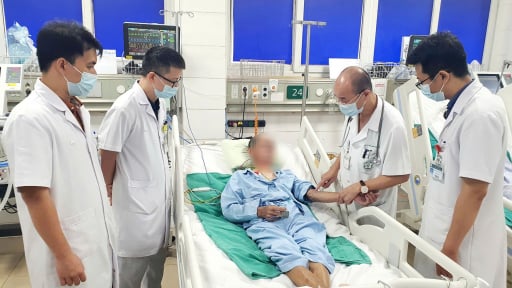 Vụ 6 người nhập viện, 2 người tử vong sau khi ăn tiết canh ở Hưng Yên: Tin mới nhất về sức khỏe bệnh nhân