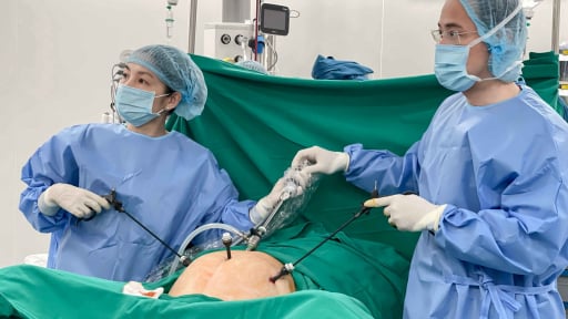Vinmec Cần Thơ phẫu thuật nội soi thành công khối u tử cung lớn phức tạp