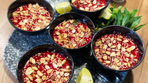 Hưng Yên: Lập 2 tổ điều tra, xác minh vụ 17 người sau ăn tiết canh thì 6 người nhập viện, 2 người tử vong