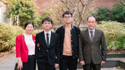 Bất ngờ về thủ khoa khối A00 ở Bắc Ninh: Từ 'xếp giữa lớp' đến cú bứt phá ngoạn mục 