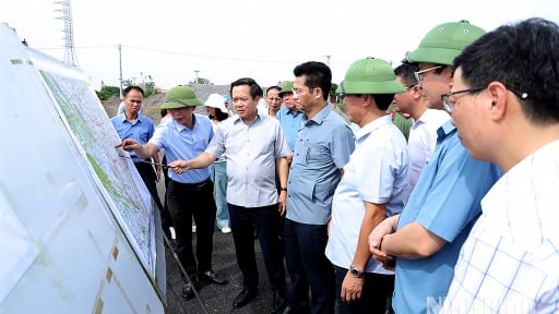 Sau 15 ngày sáp nhập 3 tỉnh, Chủ tịch UBND tỉnh Ninh Bình có một chuyến đi khảo sát thực tế quan trọng đầu tiên
