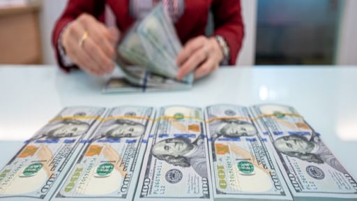 Giá USD hôm nay 17/7: Trong nước tiếp đà tăng