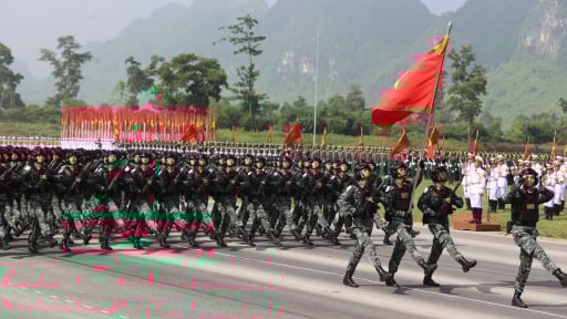 Dàn xe pháo, xe đặc chủng 'khủng' gầm vang tại Trung tâm Huấn luyện, sẵn sàng cho Lễ diễu binh lịch sử