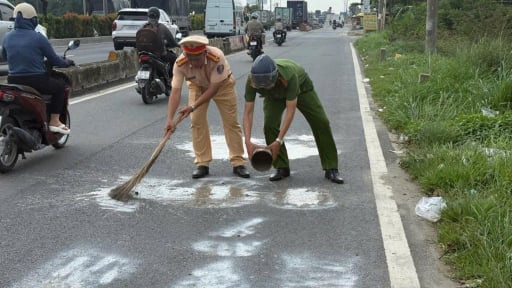 
Người đàn ông phun sơn dòng chữ “bắn tốc độ” lên đường ở TP.HCM khai gì với công an?