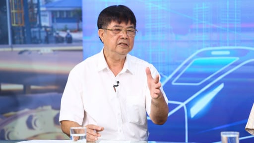 Xe máy chạy xăng dầu, đặc biệt xe cũ nát được coi là “nguồn phát thải di động” khó kiểm soát?